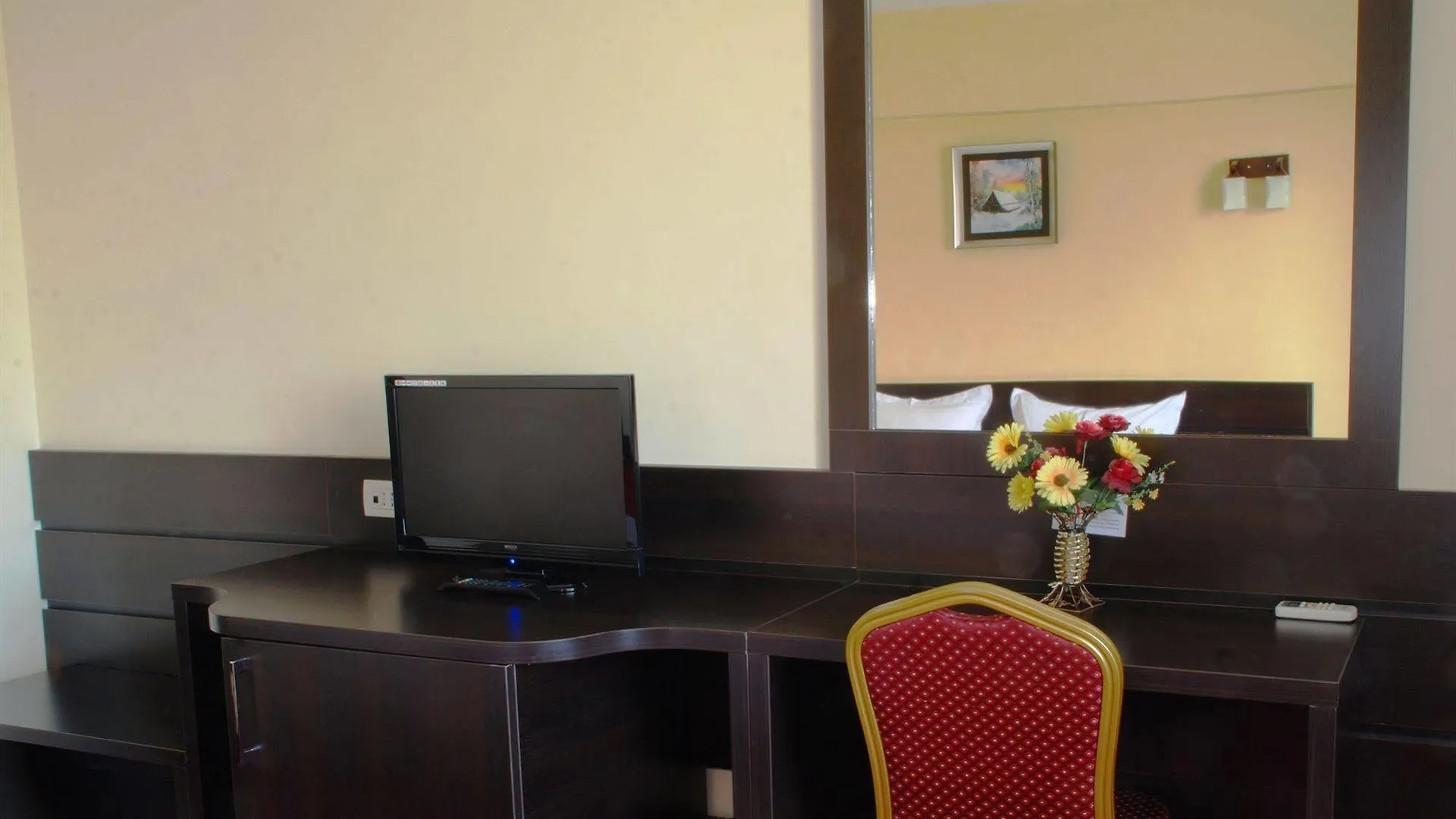 בוקרשט Hotel Ancor